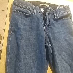 525 Levi Strauss ( The Perfect Waist Straight Leg)